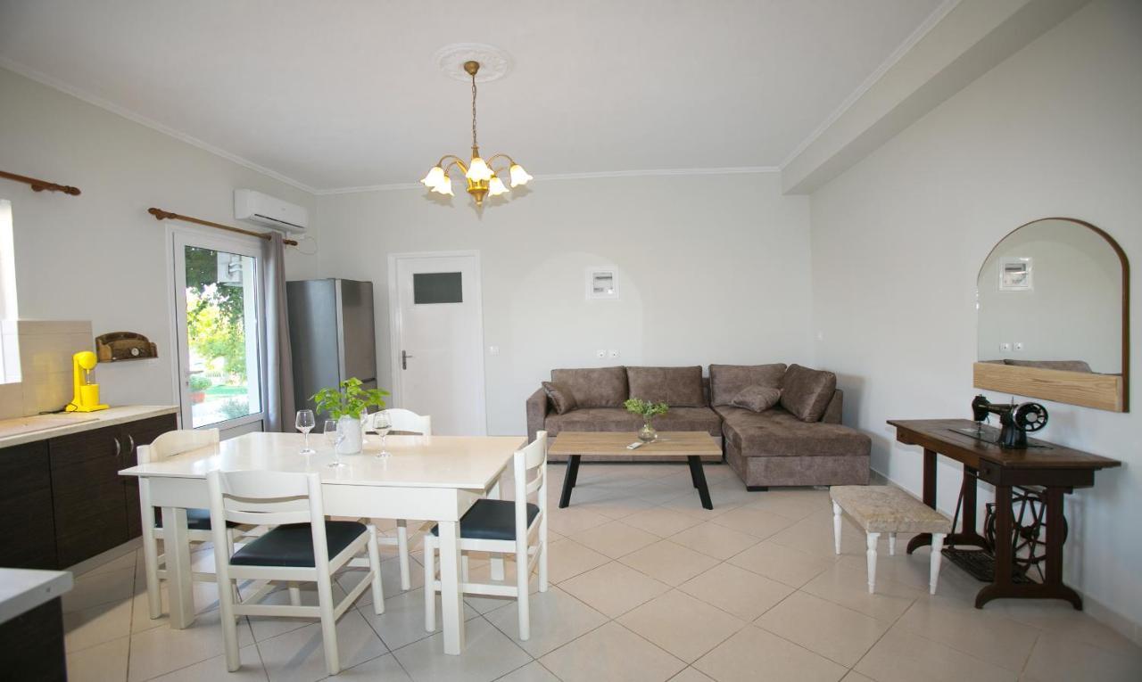 Babi'S Villa - Garden Apartment Lixouri Luaran gambar